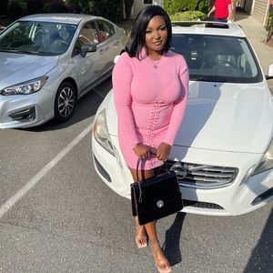 Meet your Posher, Amiya